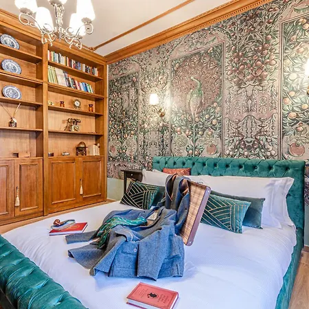 Konukevi Altalena Luxury And Siena