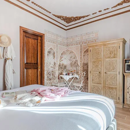 Altalena Luxury And Πανσιόν Σιένα
