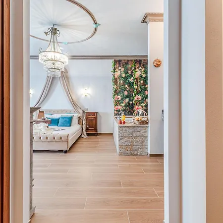 Altalena Luxury And *