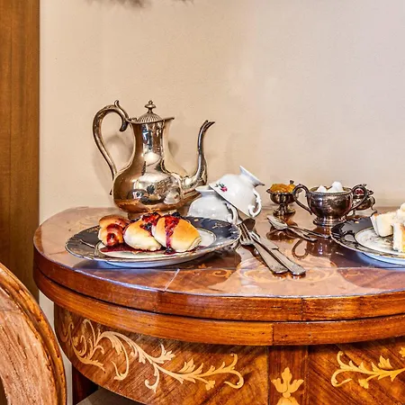 Altalena Luxury And 4* Siena