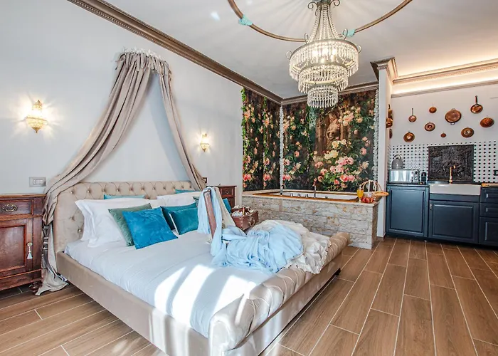 Altalena Luxury And בית הארחה סיינה