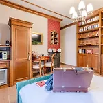 Altalena Luxury And 4*